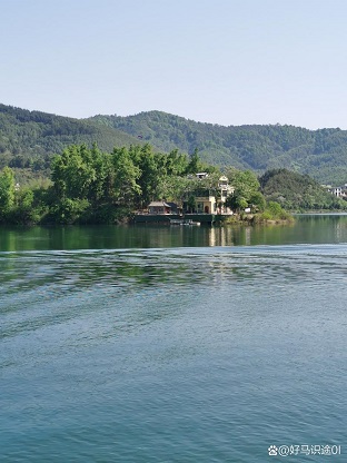 赐福湖景色
